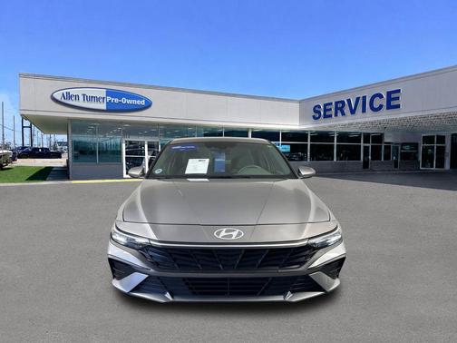 Fluid Metal 2024 Hyundai ELANTRA SEL