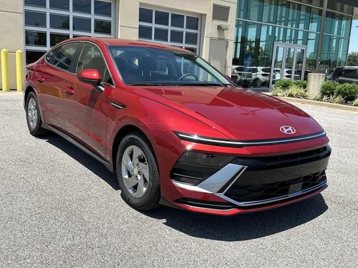 Ultimate Red 2026 Hyundai SONATA SE