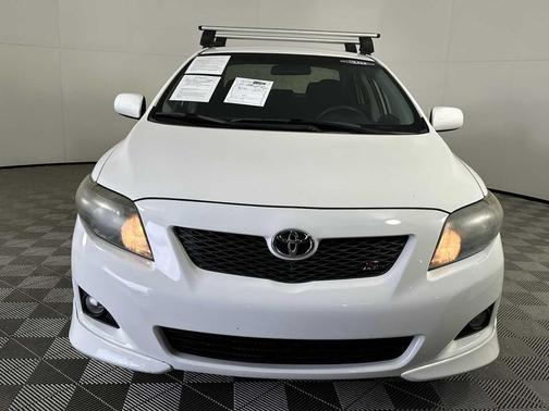 Super White 2010 Toyota Corolla S