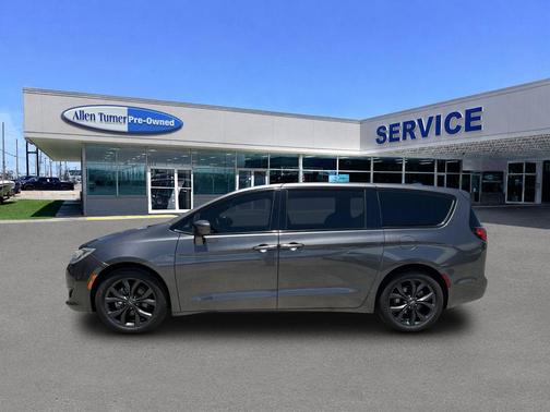 Granite Crystal Metallic Clearcoat 2019 Chrysler Pacifica Touring Plus