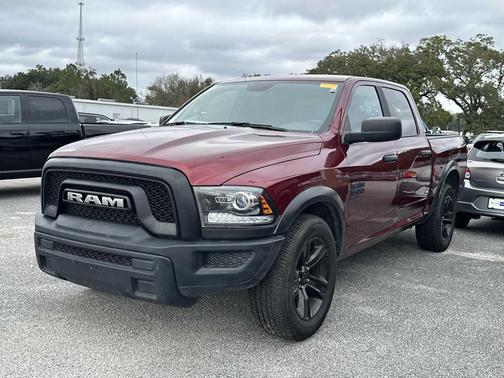 2024 RAM 1500 Classic Warlock Crew Cab 4x2 5'7' Box