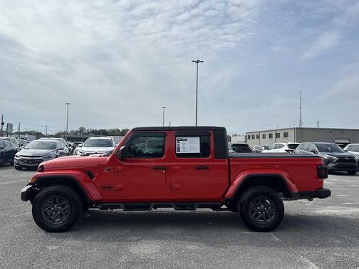 2024 Jeep Gladiator Sport S