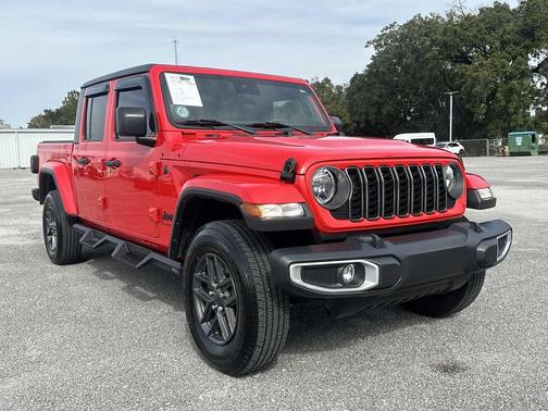 2024 Jeep Gladiator Sport S