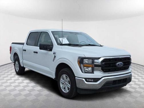 Oxford White 2023 Ford F-150 XLT