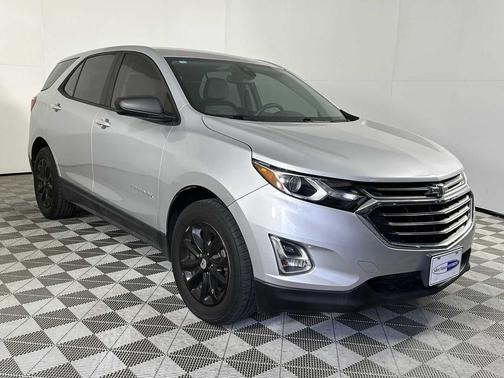 Silver Ice Metallic 2020 Chevrolet Equinox LS