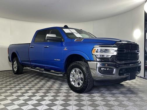 2022 RAM 2500 Laramie Crew Cab 4x4 8' Box