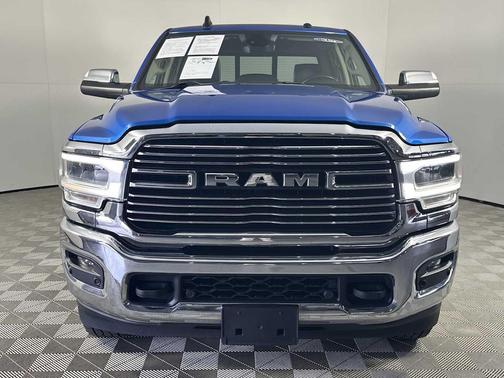 2022 RAM 2500 Laramie Crew Cab 4x4 8' Box