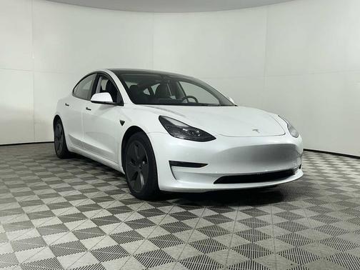 2023 Tesla Model 3 Standard Range
