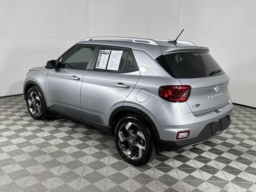 Shimmering Silver 2026 Hyundai VENUE SEL