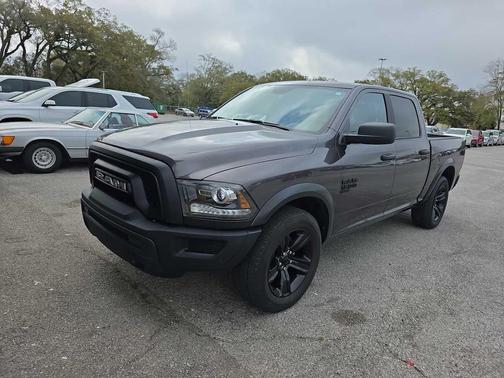 2024 RAM 1500 Classic Warlock Crew Cab 4x2 5'7' Box