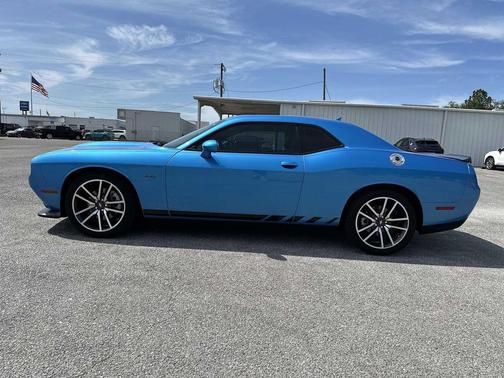 B5 Blue Pearlcoat 2023 Dodge Challenger R/T