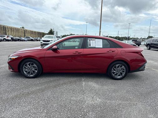 Ultimate Red 2024 Hyundai ELANTRA SEL