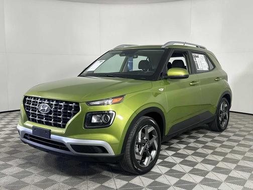 2023 Hyundai VENUE SEL