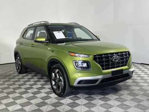 2023 Hyundai VENUE SEL