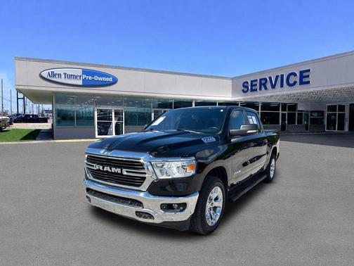 Diamond Black Crystal Pearlcoat 2021 RAM 1500 Big Horn/Lone Star
