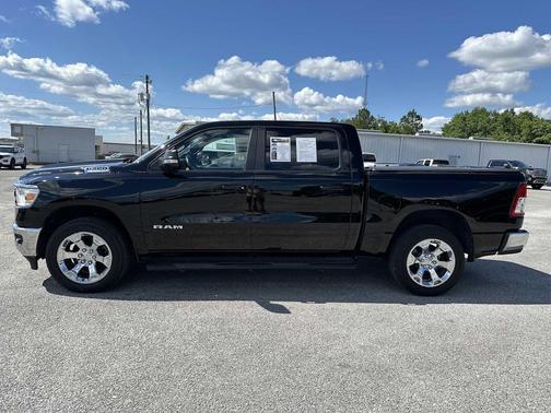 Diamond Black Crystal Pearlcoat 2021 RAM 1500 Big Horn/Lone Star