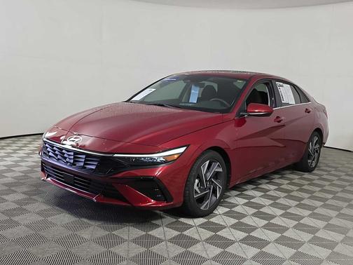 2025 Hyundai ELANTRA SEL