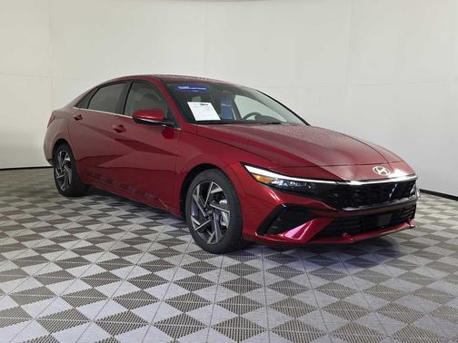 2025 Hyundai ELANTRA SEL