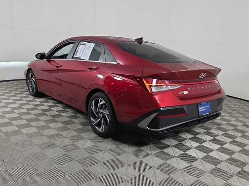 2025 Hyundai ELANTRA SEL