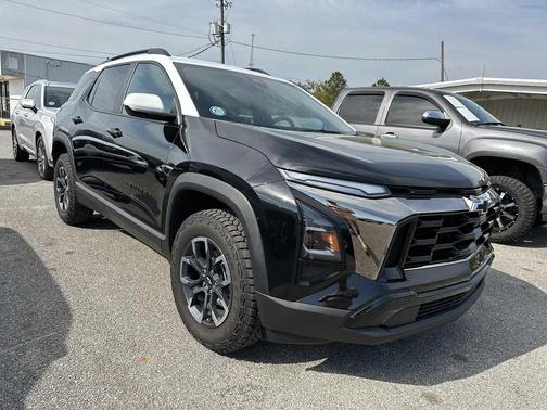 Mosaic Black Metallic 2025 Chevrolet Equinox FWD ACTIV