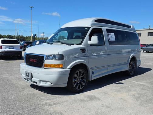 2023 GMC Savana 2500 Work Van