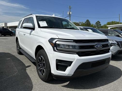 Oxford White 2024 Ford Expedition XLT