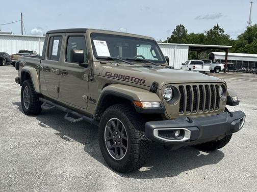 Gator Clearcoat 2020 Jeep Gladiator Altitude 4x4