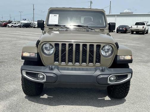 Gator Clearcoat 2020 Jeep Gladiator Altitude 4x4