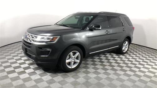 Magnetic Metallic 2018 Ford Explorer XLT