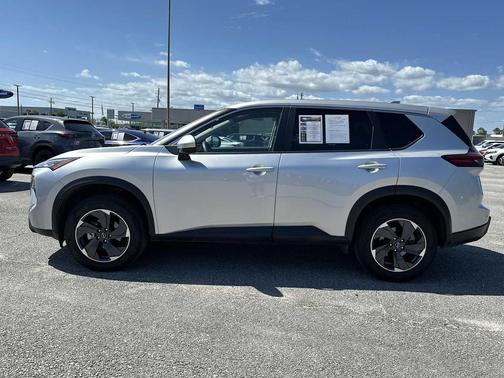 Brilliant Silver Metallic 2024 Nissan Rogue SV
