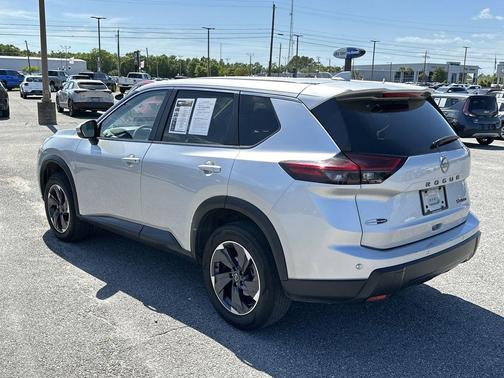 Brilliant Silver Metallic 2024 Nissan Rogue SV