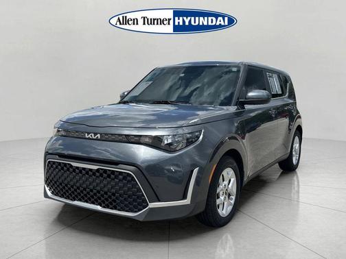 Gravity Gray 2024 Kia Soul LX