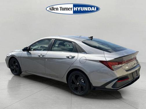 Fluid Metal 2026 Hyundai ELANTRA Sport