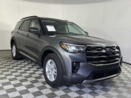 Carbonized Gray Metallic 2025 Ford Explorer Active