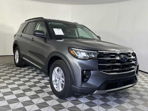 Carbonized Gray Metallic 2025 Ford Explorer Active
