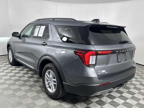 Carbonized Gray Metallic 2025 Ford Explorer Active