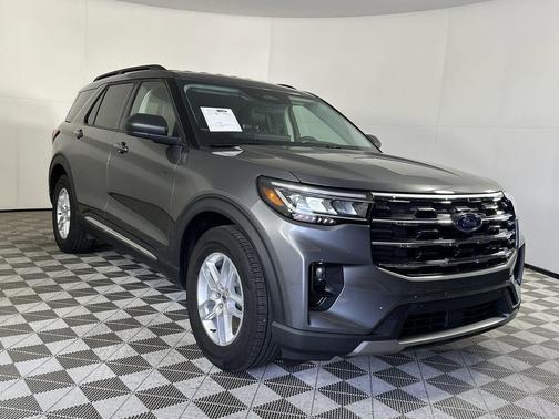 Carbonized Gray Metallic 2025 Ford Explorer Active