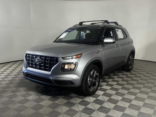 2024 Hyundai VENUE SEL