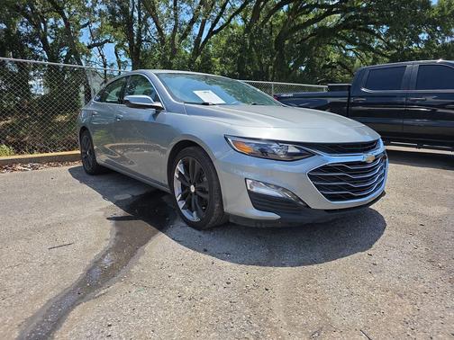 Sterling Gray Metallic 2023 Chevrolet Malibu FWD 1LT