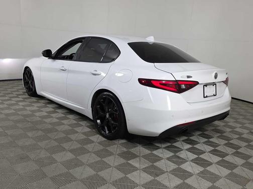 2020 Alfa Romeo Giulia Base