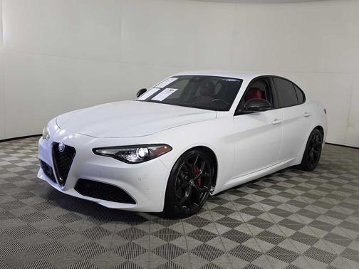 2020 Alfa Romeo Giulia Base