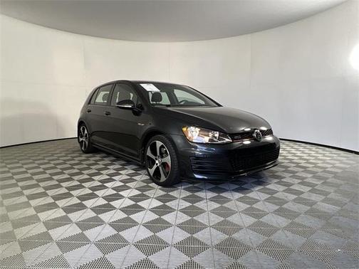 2017 Volkswagen Golf GTI 2.0T S 4-Door