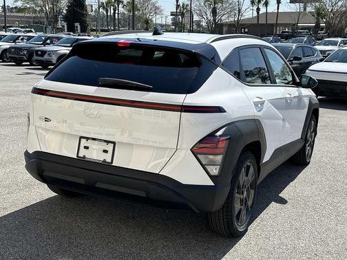 Atlas White 2026 Hyundai KONA SEL Sport