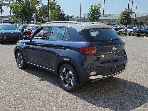 2025 Hyundai VENUE Limited