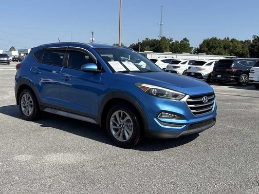 2017 Hyundai TUCSON SE