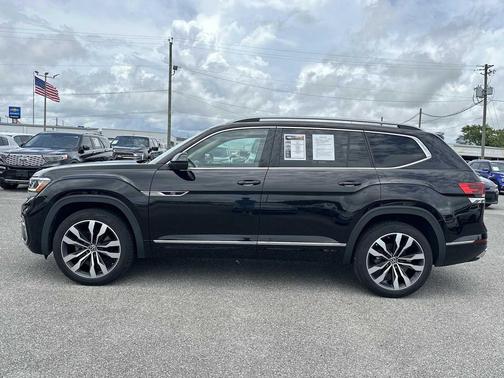 Deep Black Pearl 2022 Volkswagen Atlas 3.6L SEL Premium