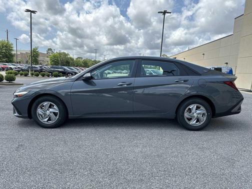 Ecotronic Gray 2026 Hyundai ELANTRA SE