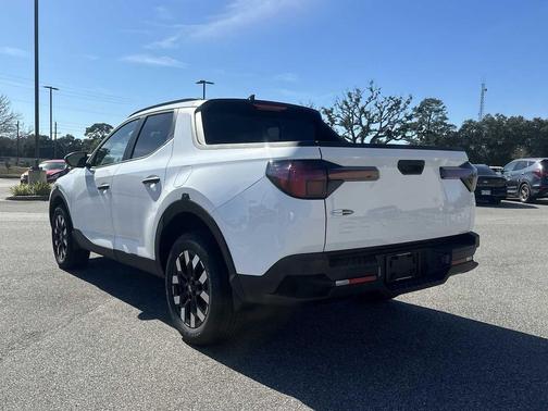 Atlas White 2026 Hyundai SANTA CRUZ SEL Activity