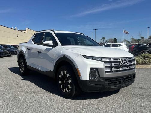 Atlas White 2026 Hyundai SANTA CRUZ SEL Activity