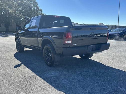 2024 RAM 1500 Classic Warlock Crew Cab 4x2 5'7' Box